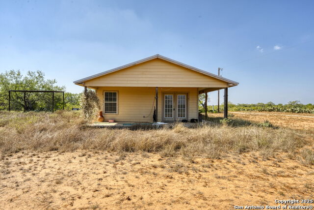 Listing photo id 3 for 3530 Cr 331 E