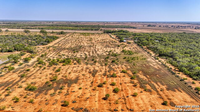 Listing photo id 48 for 3530 Cr 331 E