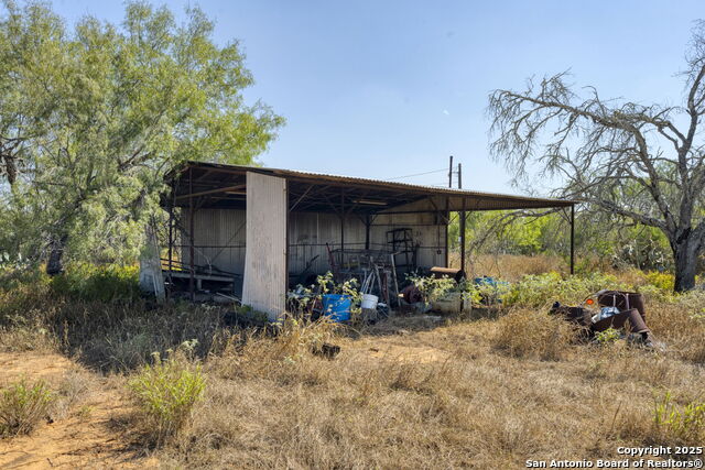 Listing photo id 6 for 3530 Cr 331 E