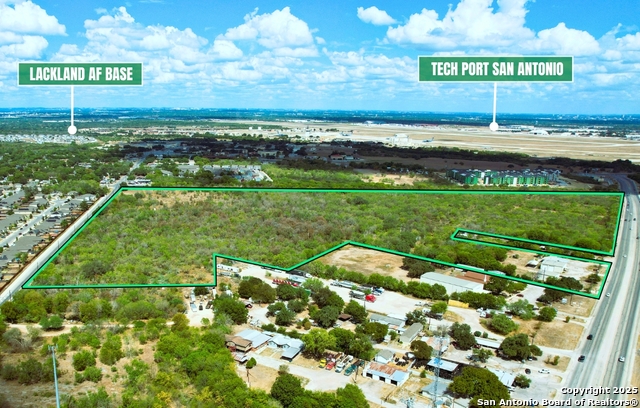 Listing photo id 0 for 5039 Old Pearsall Rd