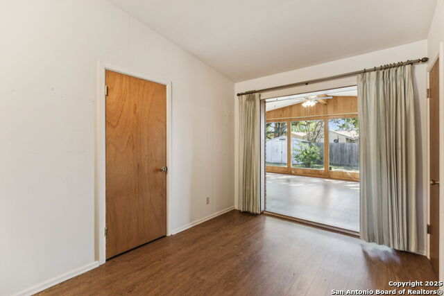 Image 16 of 32 For 4518 Tropical