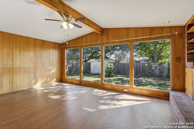 Image 18 of 32 For 4518 Tropical