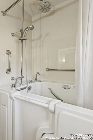 Image 21 of 32 For 4518 Tropical