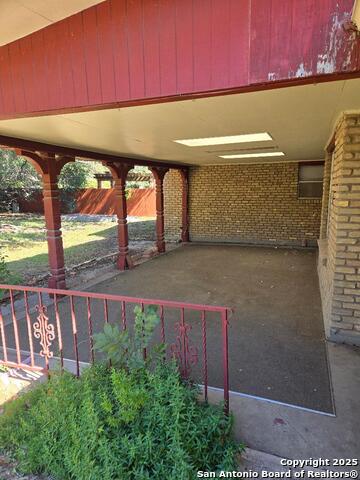 Listing photo id 14 for 3107 Mindoro