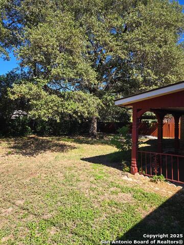 Listing photo id 16 for 3107 Mindoro