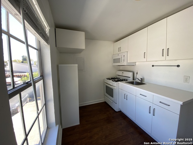 Image 7 of 9 For 526 Presa S 7