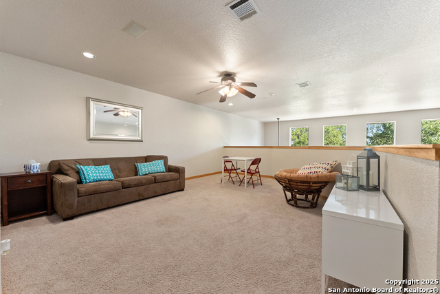 Image 23 of 31 For 631 Eves Spring