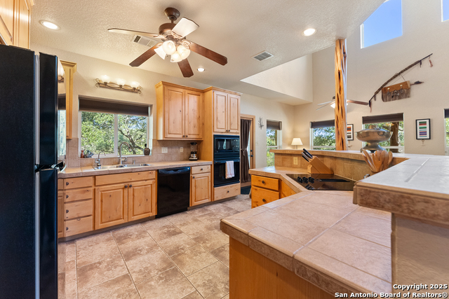 Image 4 of 31 For 631 Eves Spring