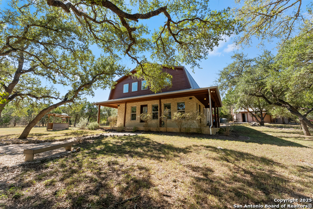 Image 7 of 31 For 631 Eves Spring