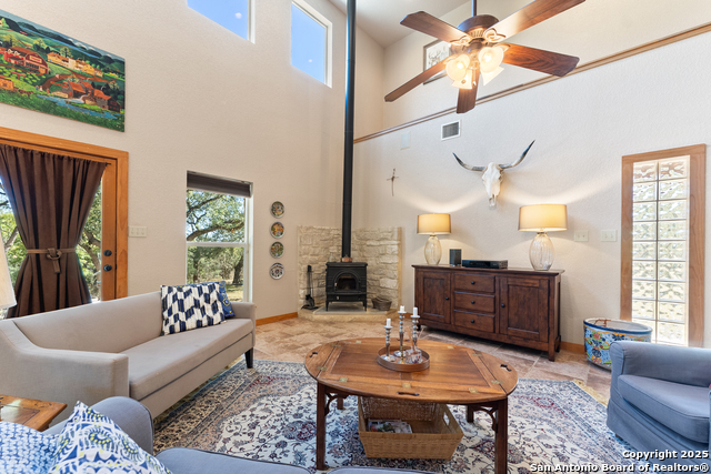 Image 9 of 31 For 631 Eves Spring