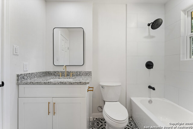 Listing photo id 19 for 9511 Deerbrook