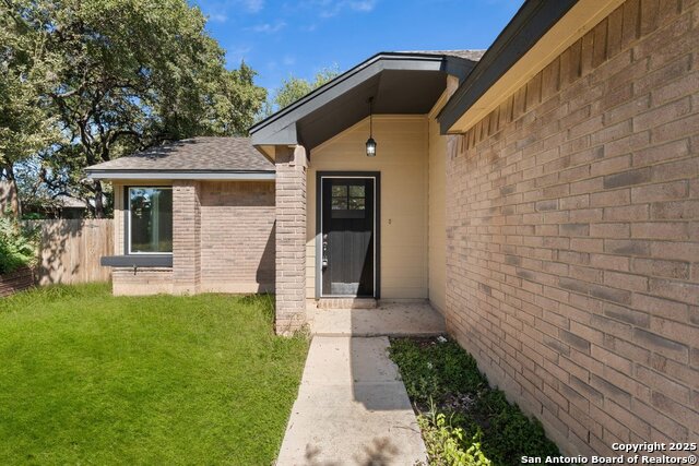 Listing photo id 2 for 9511 Deerbrook