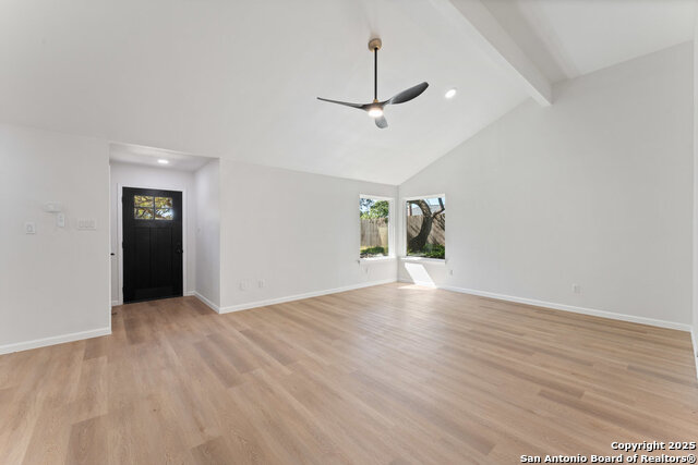 Listing photo id 5 for 9511 Deerbrook