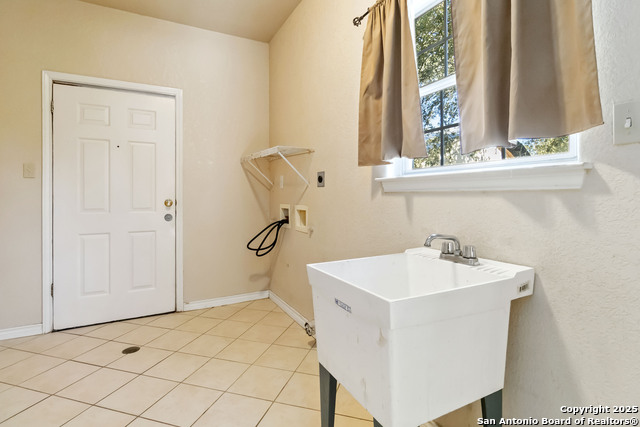 Image 10 of 36 For 217 Sky View