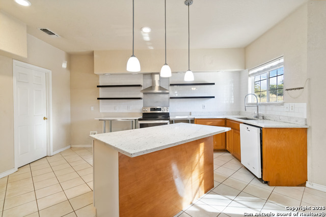 Image 8 of 36 For 217 Sky View