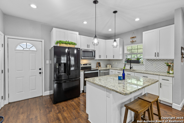 Image 10 of 26 For 310 Sims  