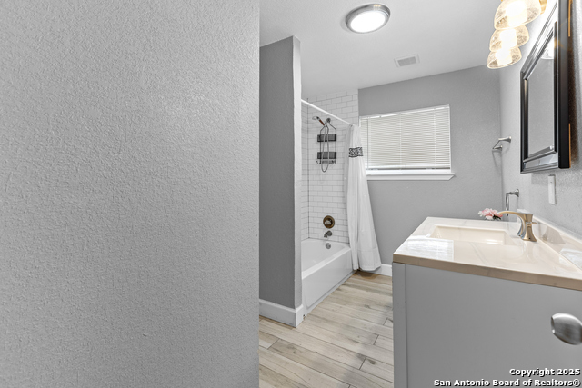 Image 21 of 26 For 310 Sims  