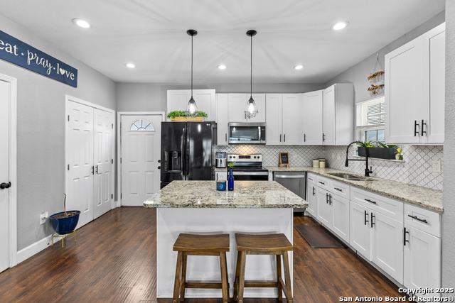 Image 9 of 26 For 310 Sims  