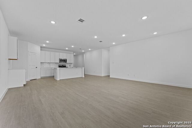 Listing photo id 17 for 3808 Northaven