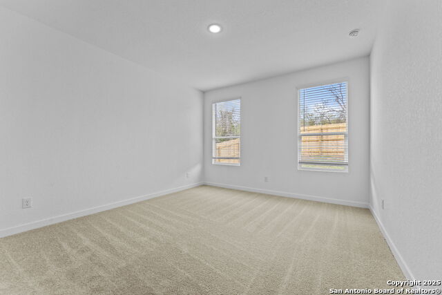 Listing photo id 18 for 3808 Northaven