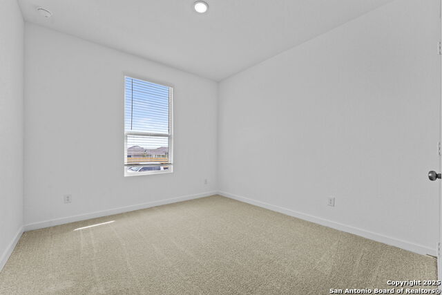 Listing photo id 4 for 3808 Northaven