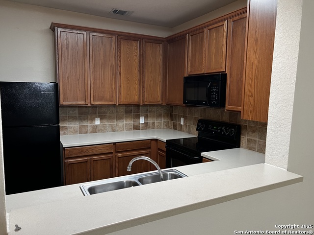 Image 9 of 32 For 2543 Grayson Circle