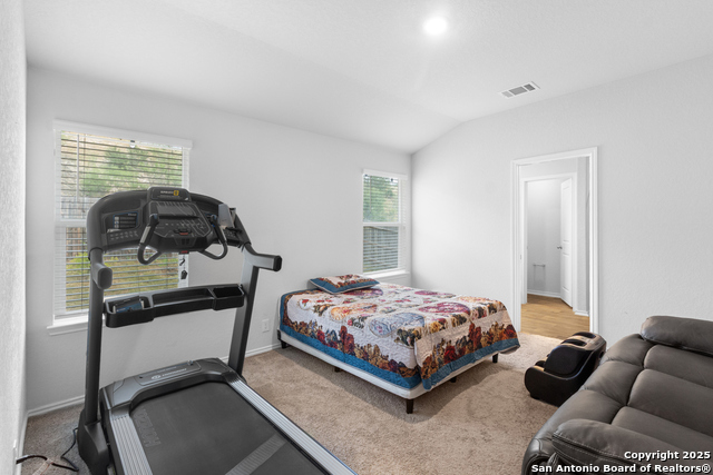 Listing photo id 16 for 6610 Greensleeves