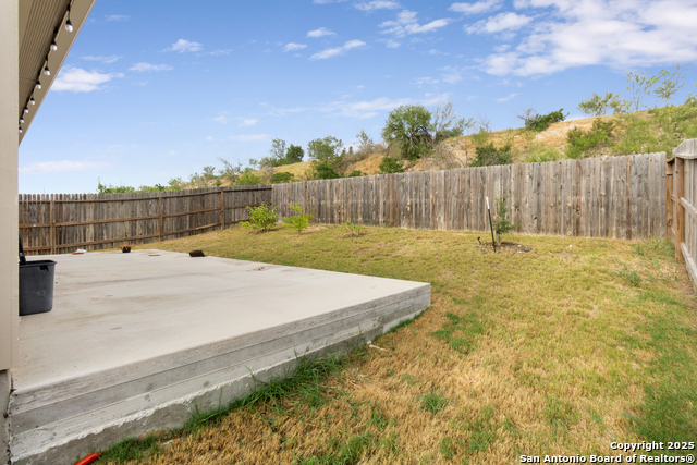 Listing photo id 21 for 6610 Greensleeves