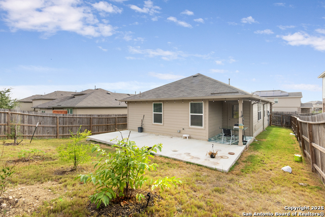 Listing photo id 22 for 6610 Greensleeves