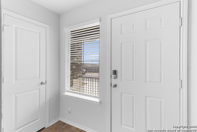 Listing photo id 2 for 6610 Greensleeves