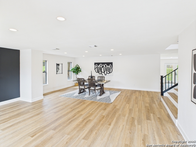 Image 3 of 26 For 4933 Corian Well