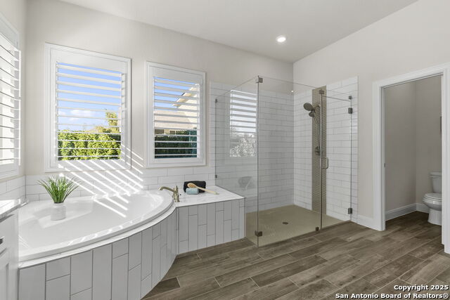 Image 18 of 40 For 8489 Ivy Curl