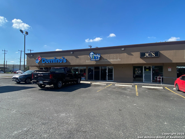 Listing photo id 2 for 129 Bandera  