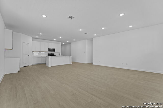 Listing photo id 15 for 3816 Northaven