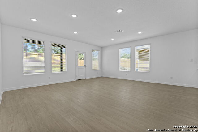 Listing photo id 16 for 3816 Northaven