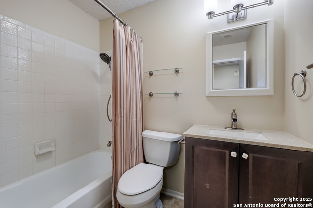 Image 26 of 31 For 7715 Cascade Oak