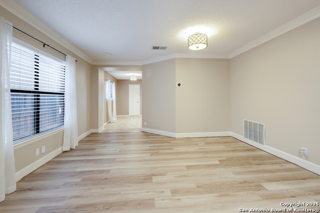 Image 8 of 31 For 7715 Cascade Oak