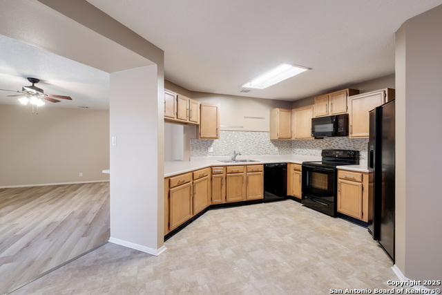 Image 9 of 31 For 7715 Cascade Oak