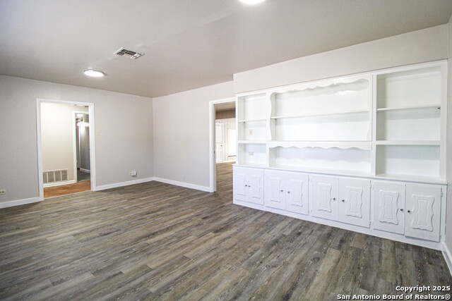 Image 11 of 47 For 434 Cosgrove