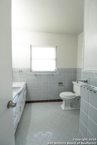 Image 24 of 47 For 434 Cosgrove