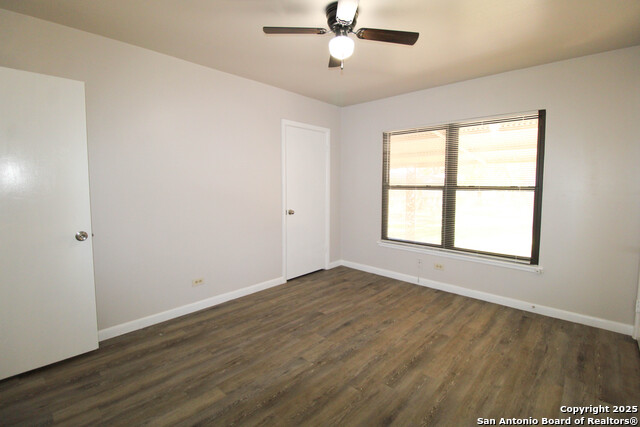 Image 26 of 47 For 434 Cosgrove