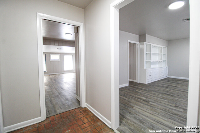 Image 7 of 47 For 434 Cosgrove