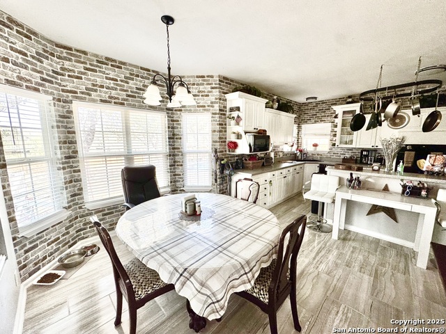 Image 10 of 35 For 325 Eagle Ridge