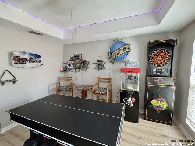 Image 16 of 35 For 325 Eagle Ridge