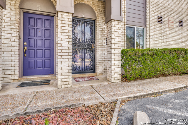Details for 102 Vassar  4, San Antonio, TX 78212