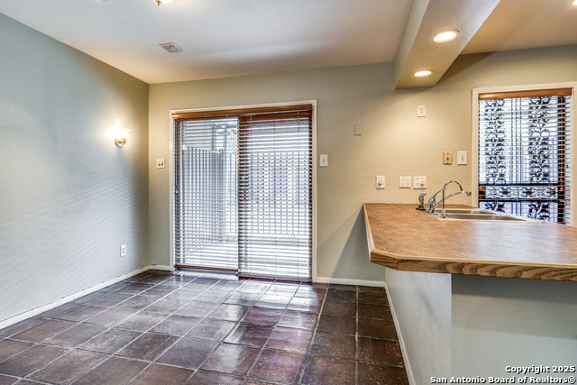 Image 10 of 26 For 102 Vassar 4