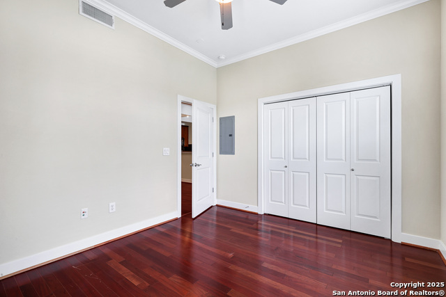 Image 22 of 34 For 7342 Oak Manor Dr 1304