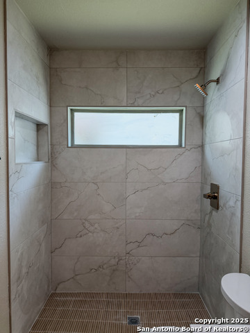 Image 13 of 18 For 313 Renee  