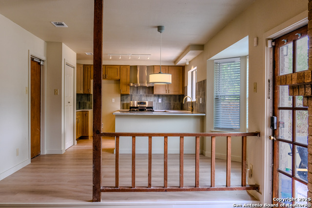 Image 6 of 18 For 313 Renee  