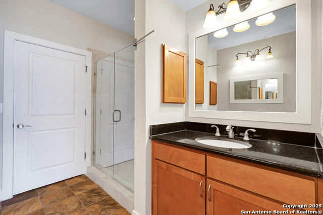 Image 18 of 26 For 7342 Oak Manor Dr  3106